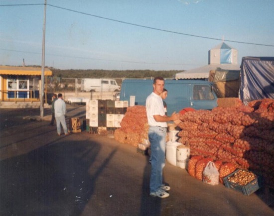 Mirjan Dodlek na riječkoj veletržnici, 1995.